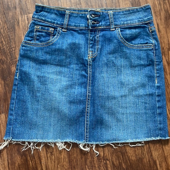 Size 0 old navy jean skirt - Picture 1 of 2